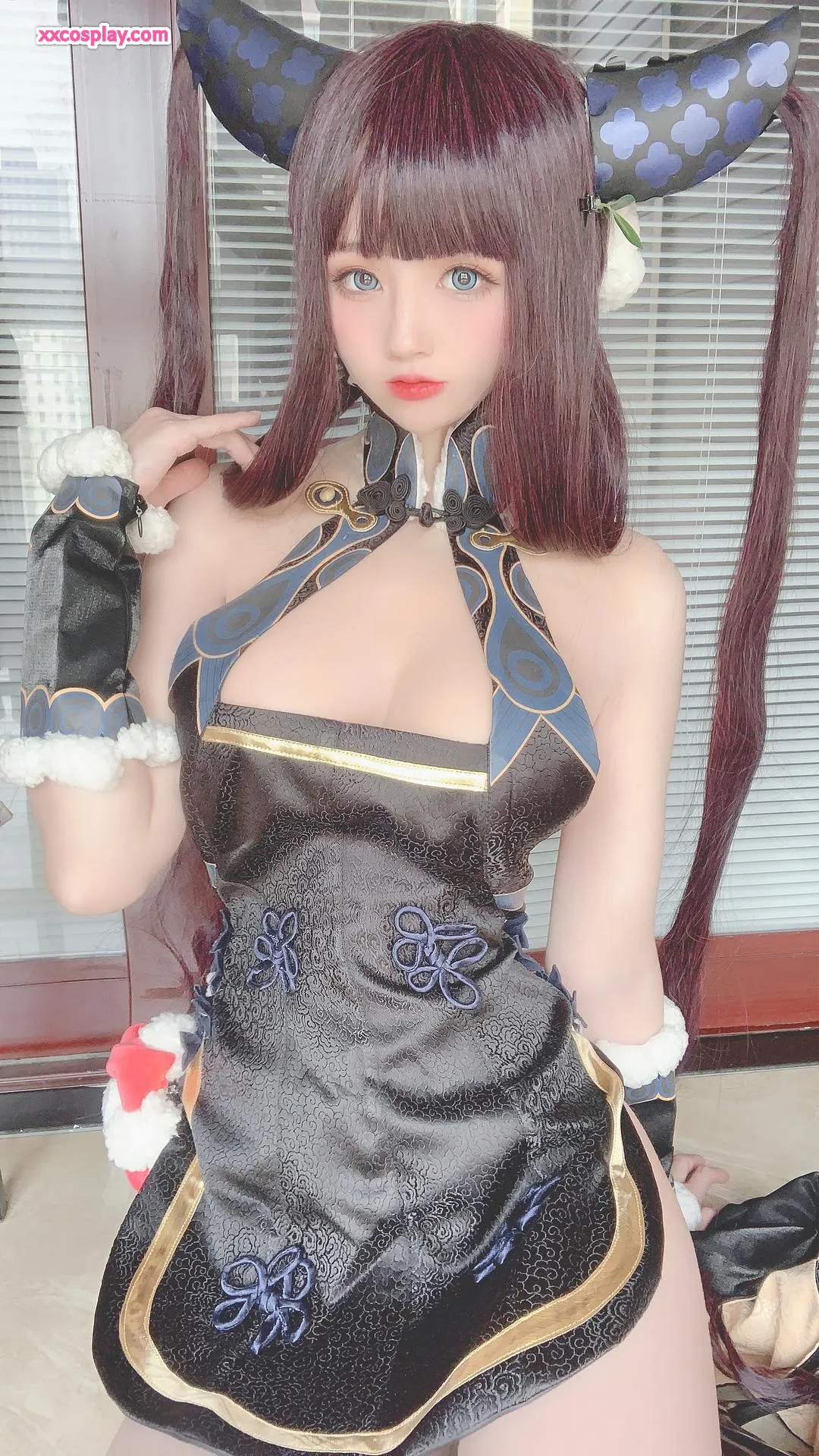 Saionji Nanka - Yang Guifei Self-Portrait